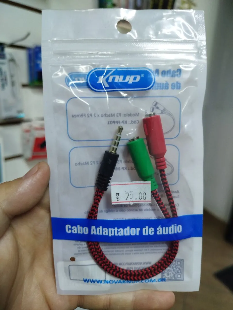 Adaptador de áudio P2 para fone e microfone