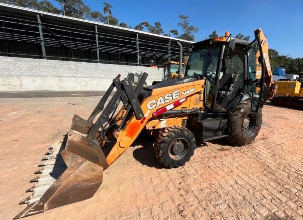 Case 580n 4x4  ano 2022