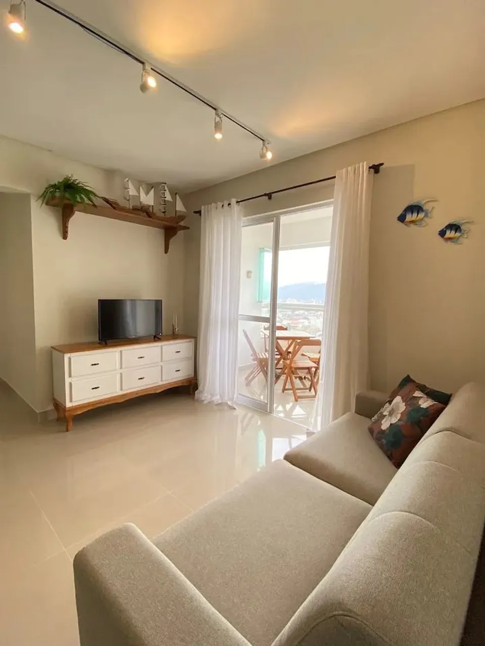 Imóvel para venda tem 62 metros quadrados com 2 quartos em Mar e Céu - Guarujá - SP