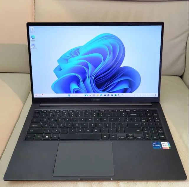 Notebook Samsung i5 12th - 8Gb Ram - Intel Iris Xe - 256Gb Nvme 15,6 Fhd