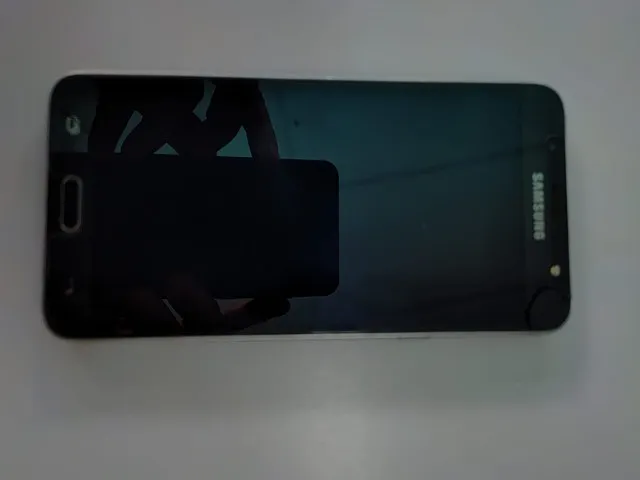 Celular Samsung Galaxy J7 Metal (SM-J710MN/DS)