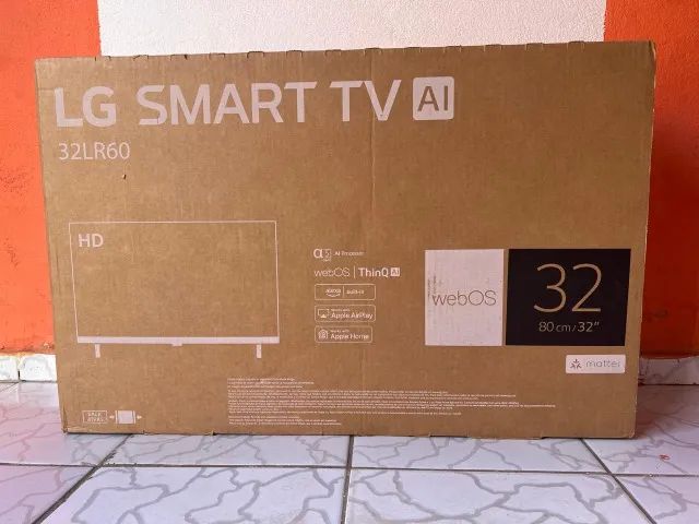 Smart TV 32" LG HD 32LR600BPSA com processador a5 Ger 6 AI, Alexa integrado, LG Channels, 