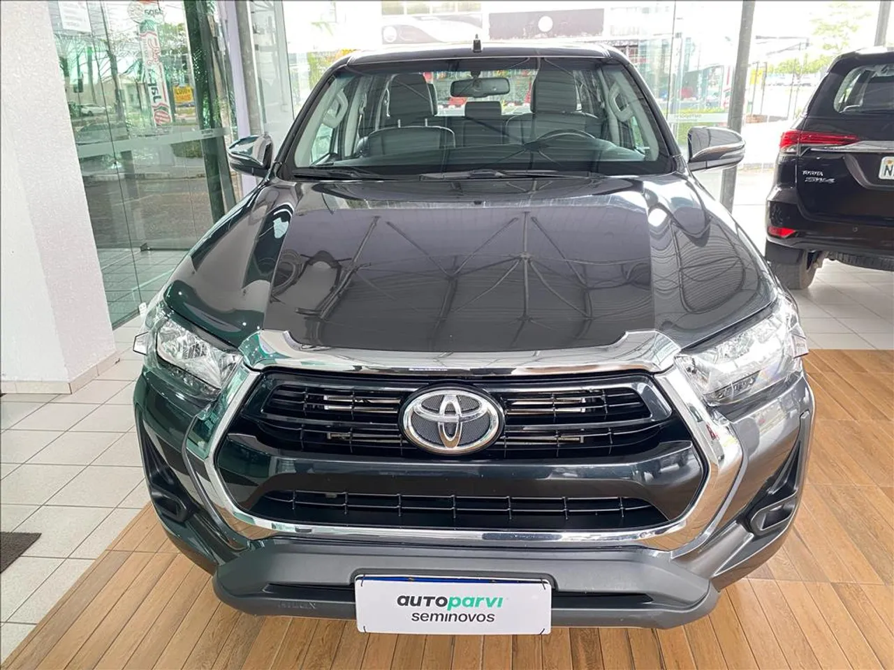 TOYOTA HILUX 2.8 D-4D TURBO DIESEL CD SRV 4X4 AUTOMÁTICO