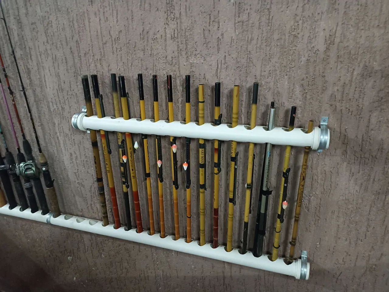 Carretilha, Molinetes, Varas de Pescaria  - Foto 2