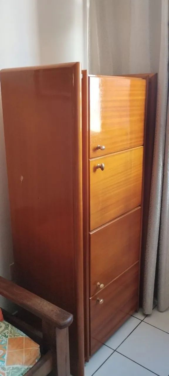 Armário de madeira com 4 portas - Foto 4