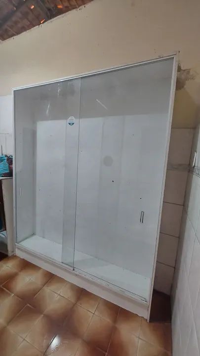 Vitrine Branco com portas de vidro  - Foto 4