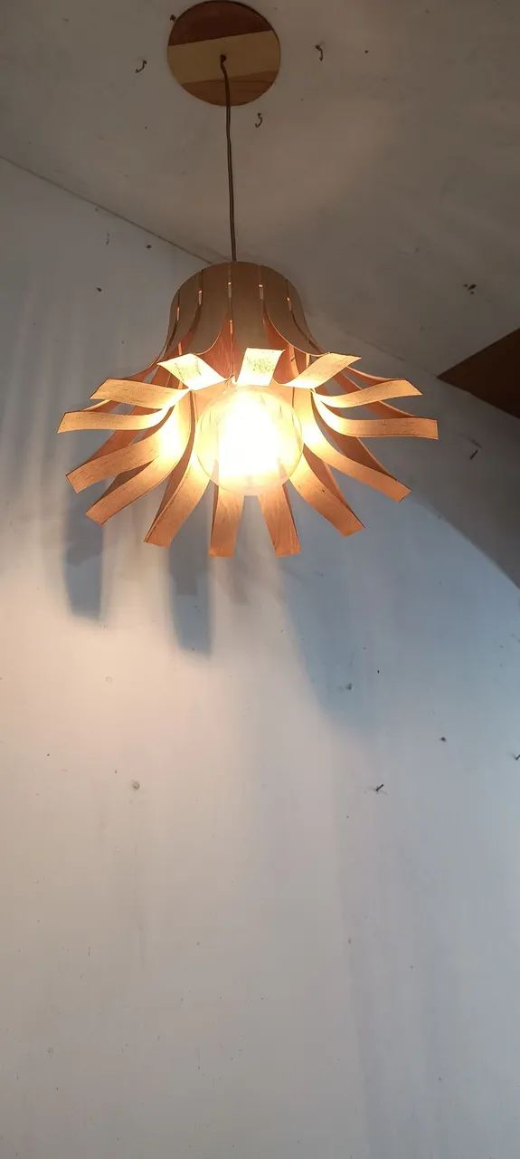 Luminária em madeira 115,00 por 75,00 