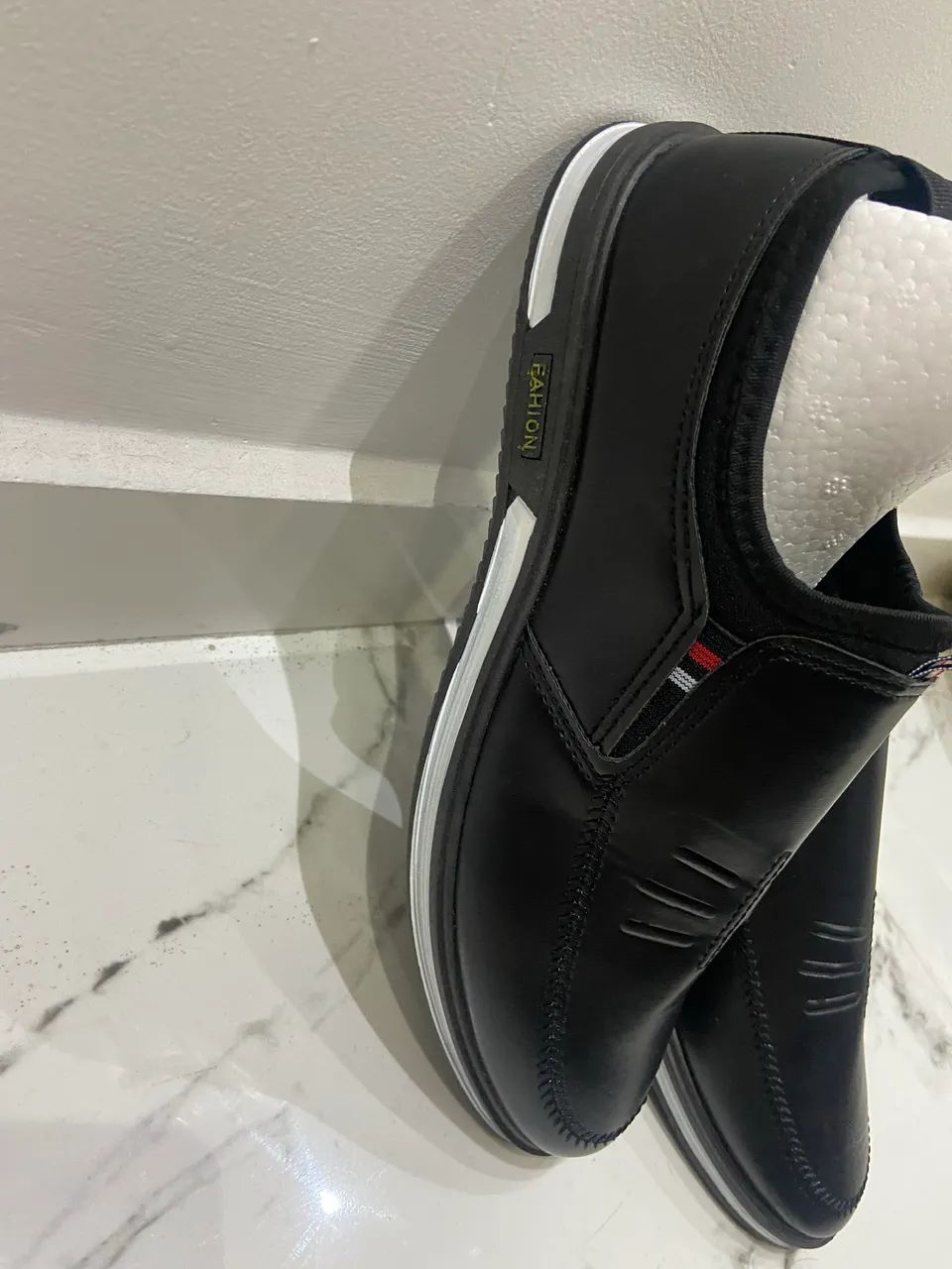 Sapatos elegantes e confortáveis. - Foto 5