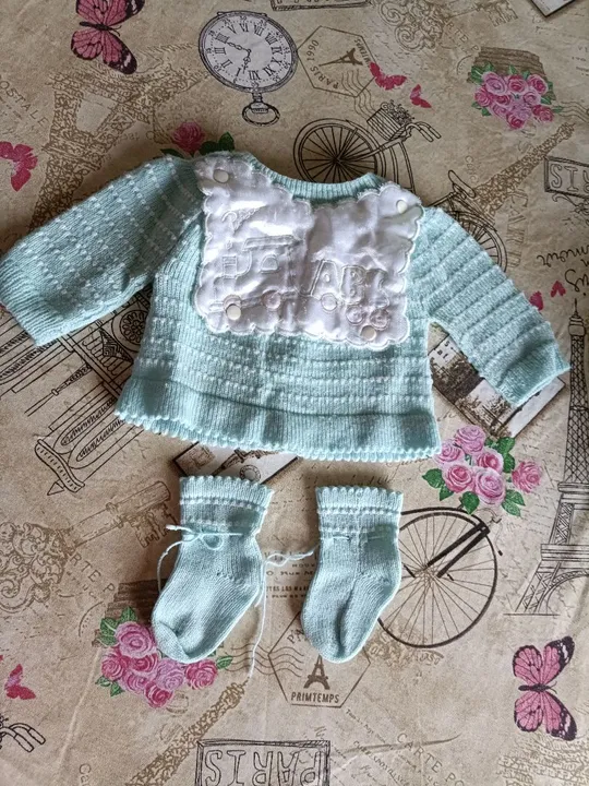 Conjunto bebê recém nascido - Blusa e Meias