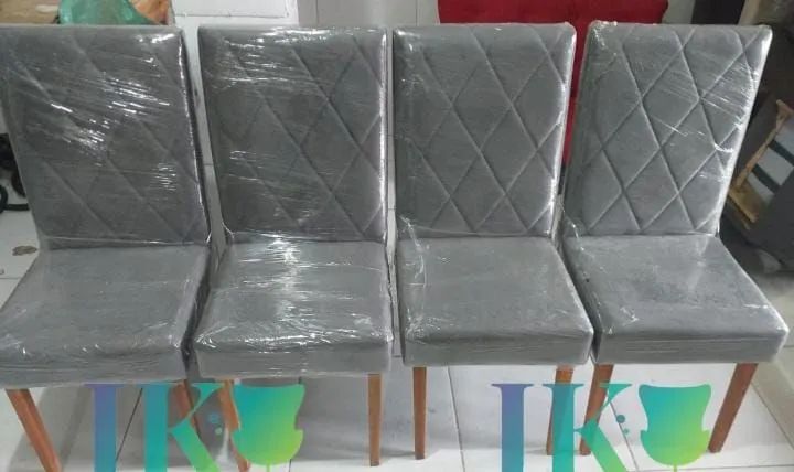 Conjunto de Cadeiras Estofadas - Novo - Foto 2