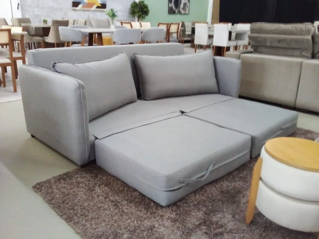 Sofá Cama Cinza Moderno e Confortável!