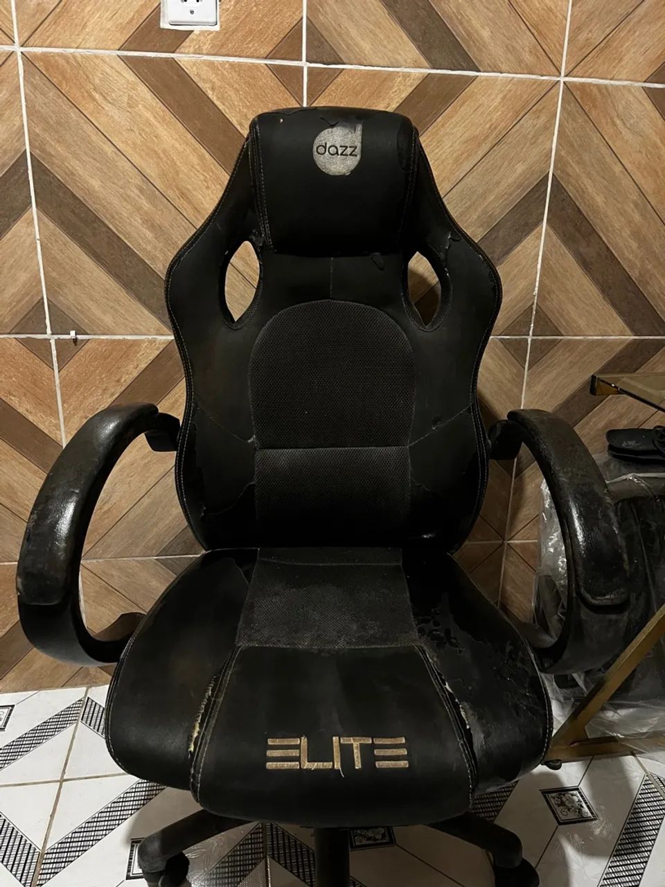 Vende-se Cadeira Gamer Dazz Elite 