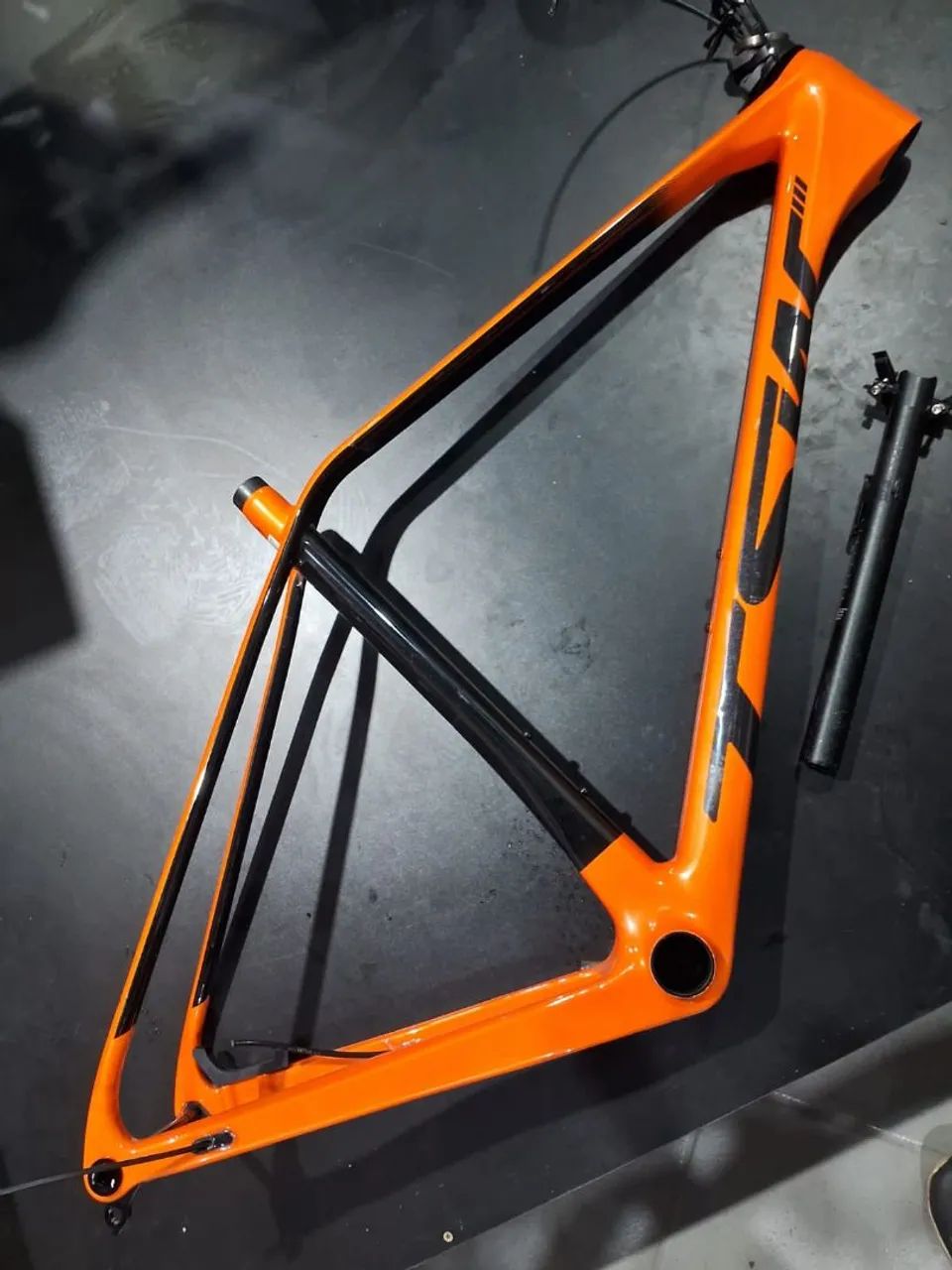Quadro TSW quest carbono toray XL21 - Foto 3