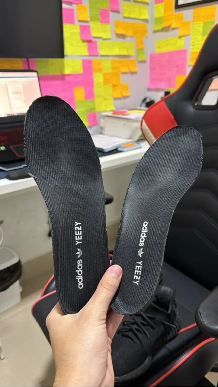 YEEZY BOOST 350v2 BRED  - Foto 4