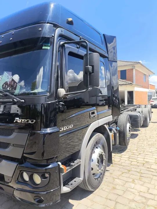 Caminhão Mercedes-Benz Atego 3030 - 2021 - Foto 8