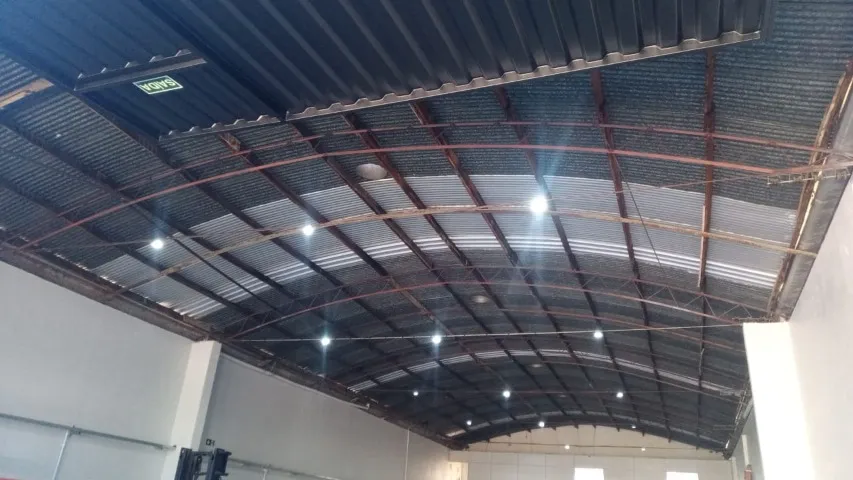 Estrutura metálica e telhas telhado cobre 12 x 30 metros