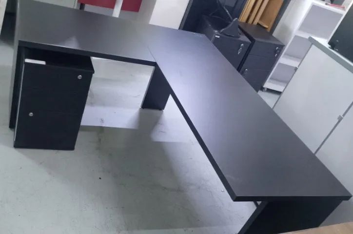 Mesa de Escritório Modelo em L  - Foto 4