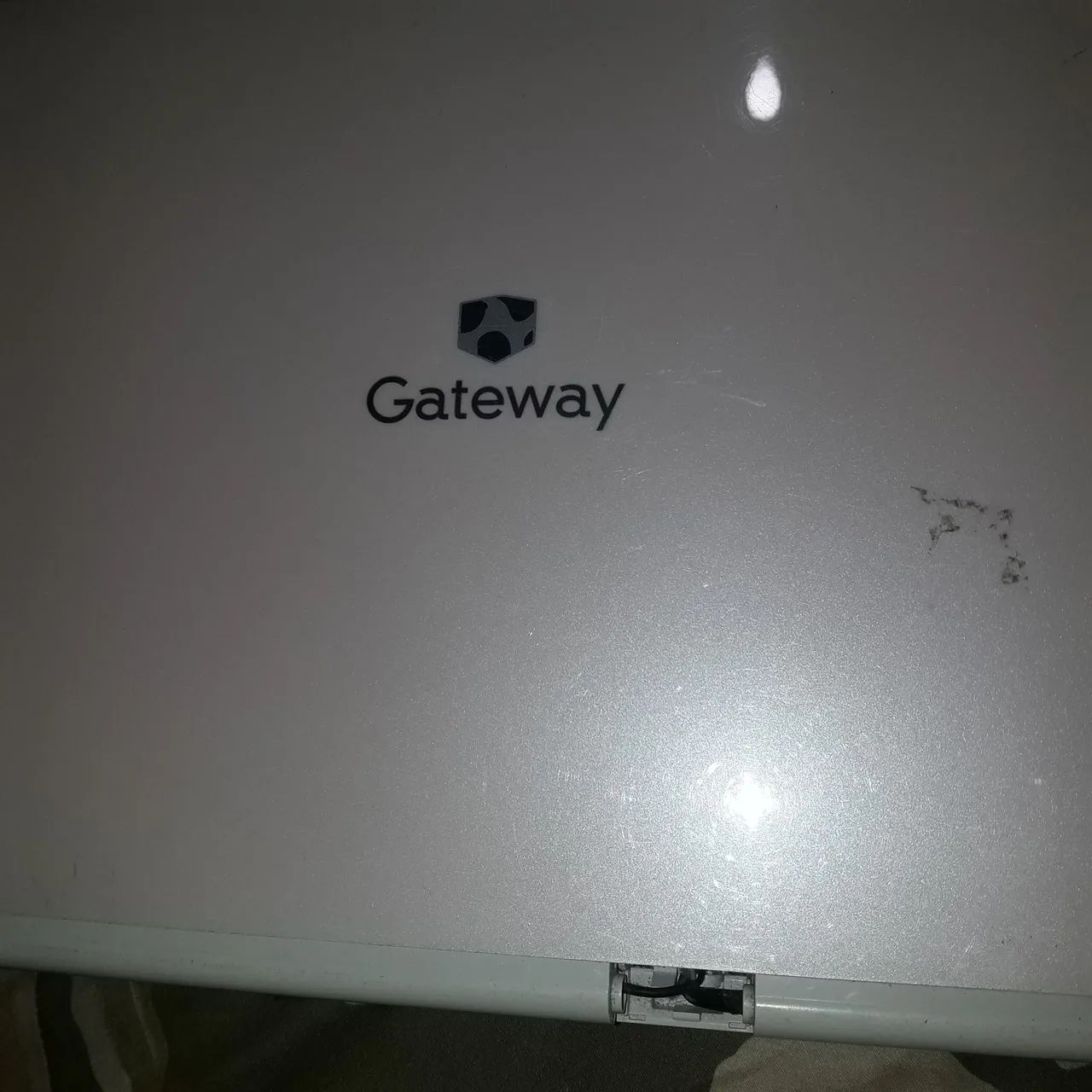 Notebook Gateway com defeito,para retirar peças  - Foto 3