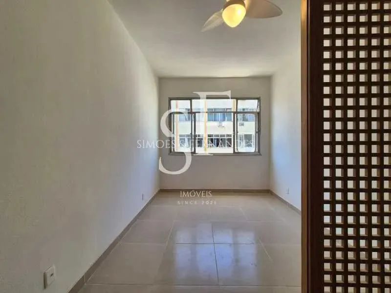 Centro - Rua Washington Luiz - Saleta com janela quarto e sala. - Foto 3