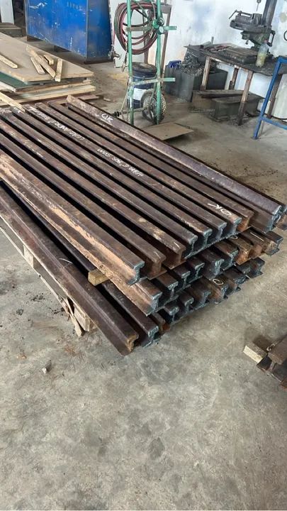 Trilhos de Ferro Usados