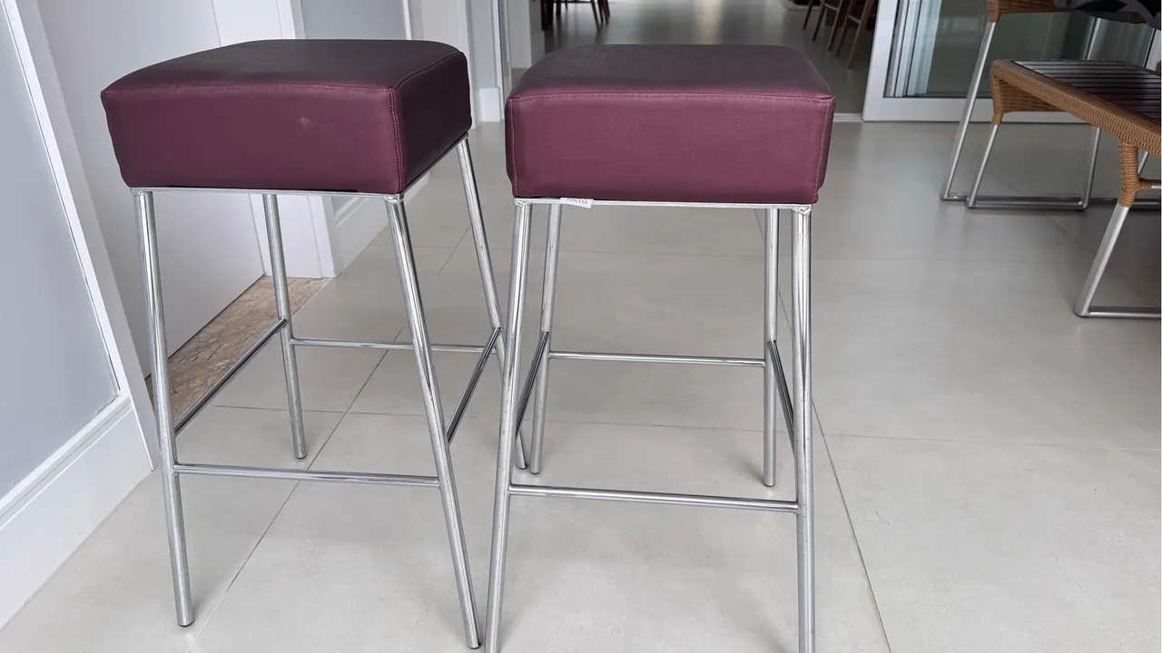 Banquetas da RS Design, excelente qualidade! Pouco uso !!