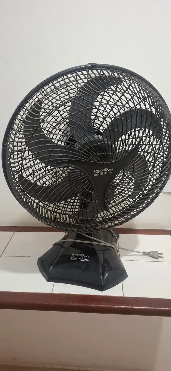 Ventilador Britânia Ventus 40 Turbo R$50! Perfeito..