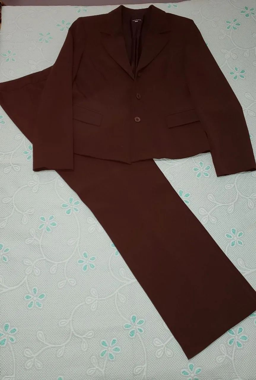 Conjunto de Blazer e Calça - Tam. 44 - Foto 2