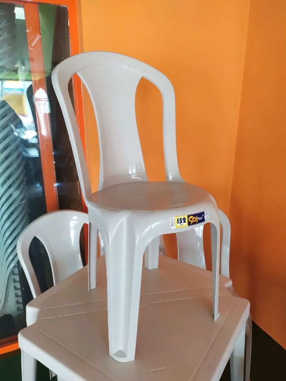 cadeiras de plastico 152 kg - Foto 4