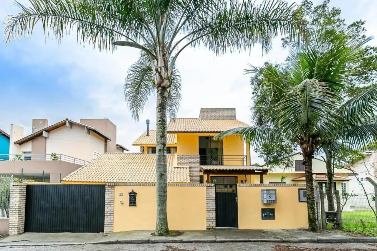 Casa à venda e aluguel no Campeche, Florianópolis