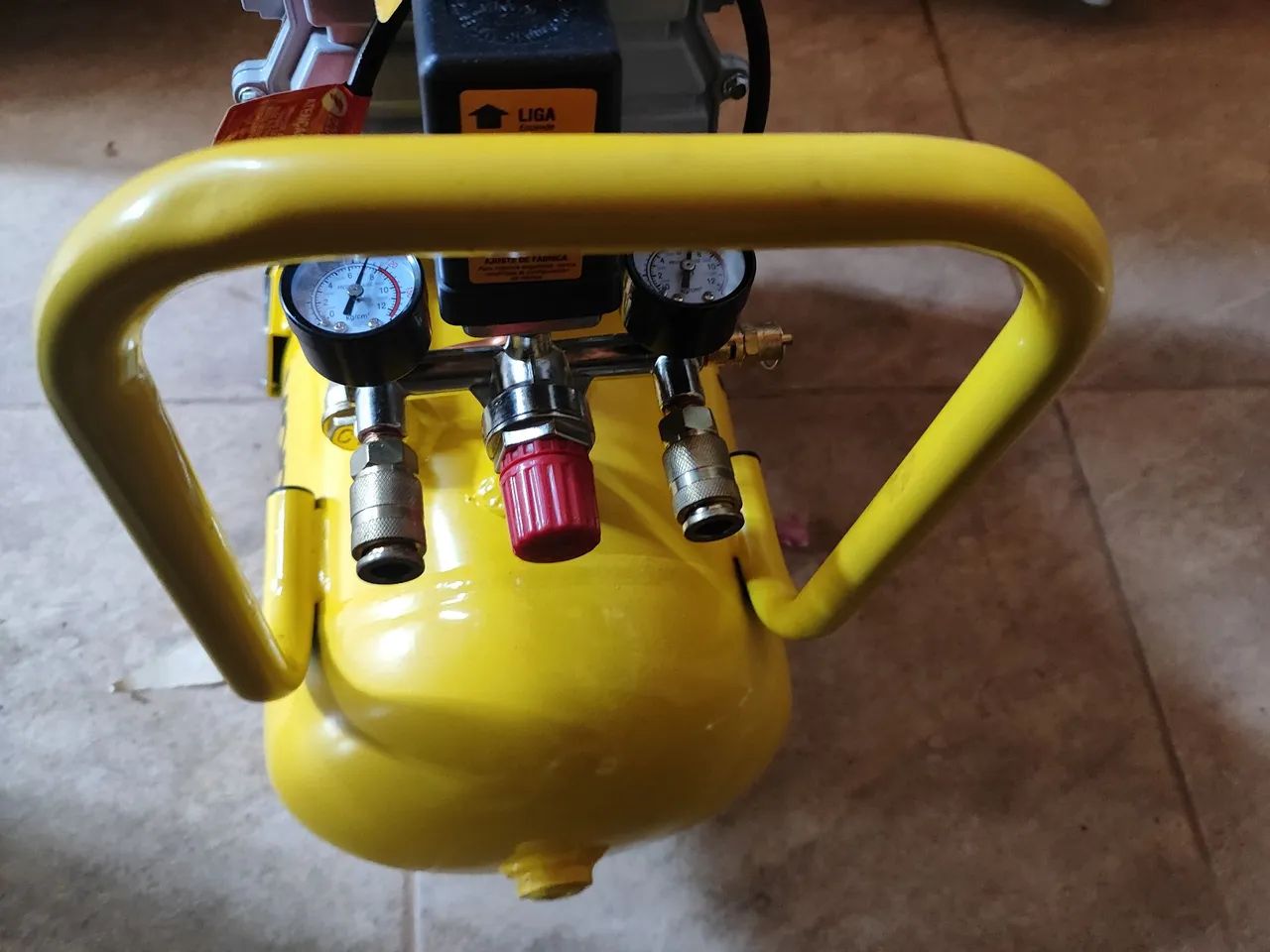 Compressor 25 Litros vonder  - Foto 2