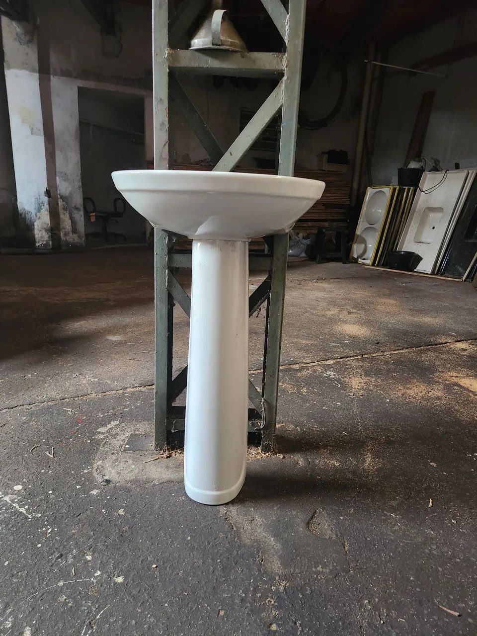 Lavatório com coluna  - Foto 2