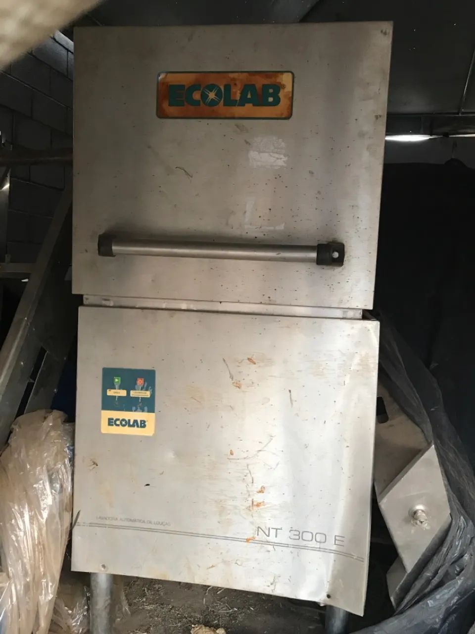Lavadora Automática de Louças Ecolab NT 300 E