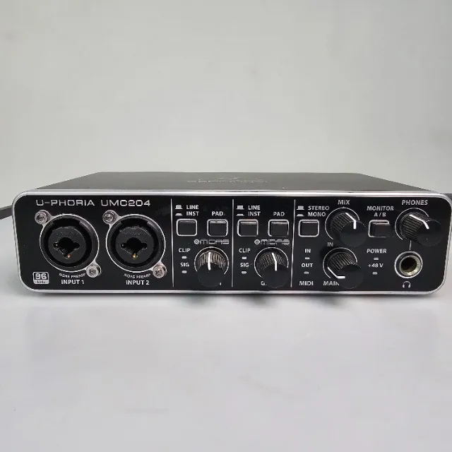 INTERFACE BEHRINGER MODELO U-PHORIA UMC04