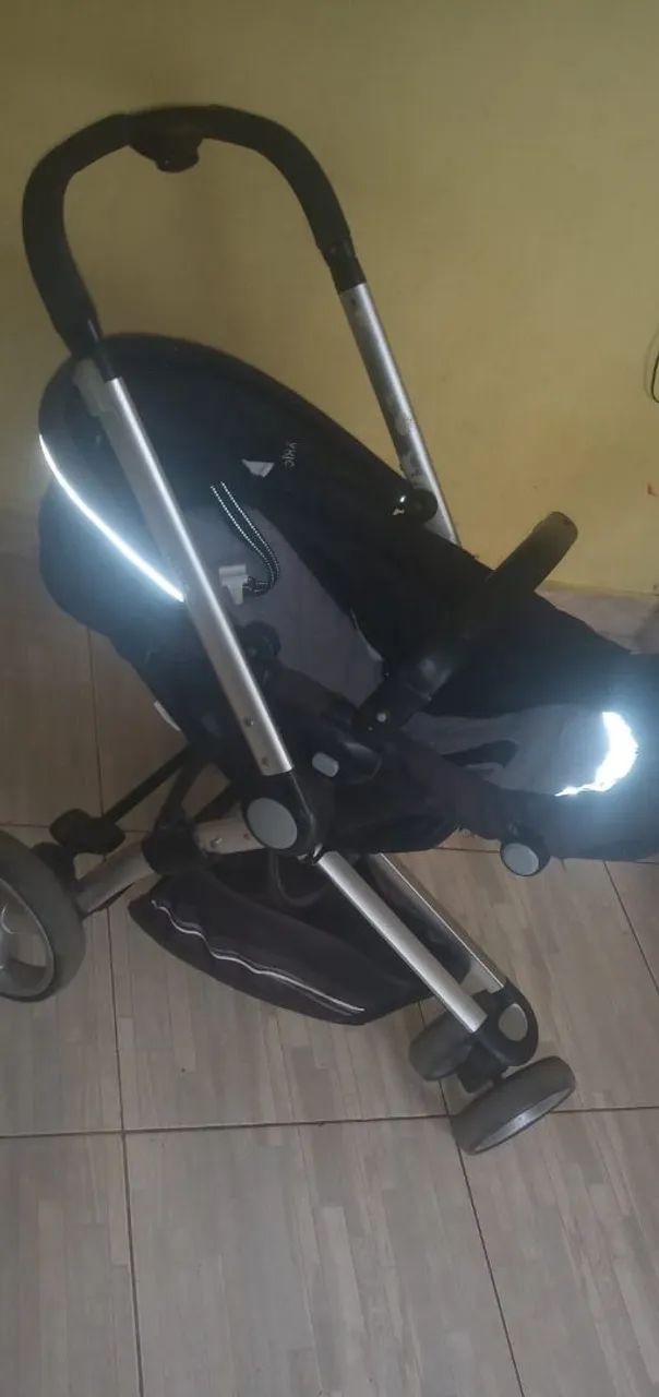 Vende-se carrinho de bebê !!!