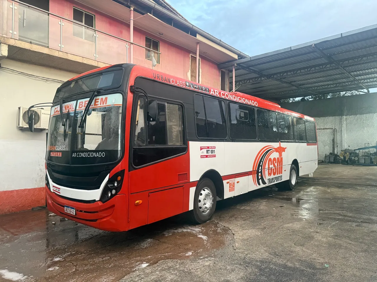 Ônibus urbano com Ar condicionado