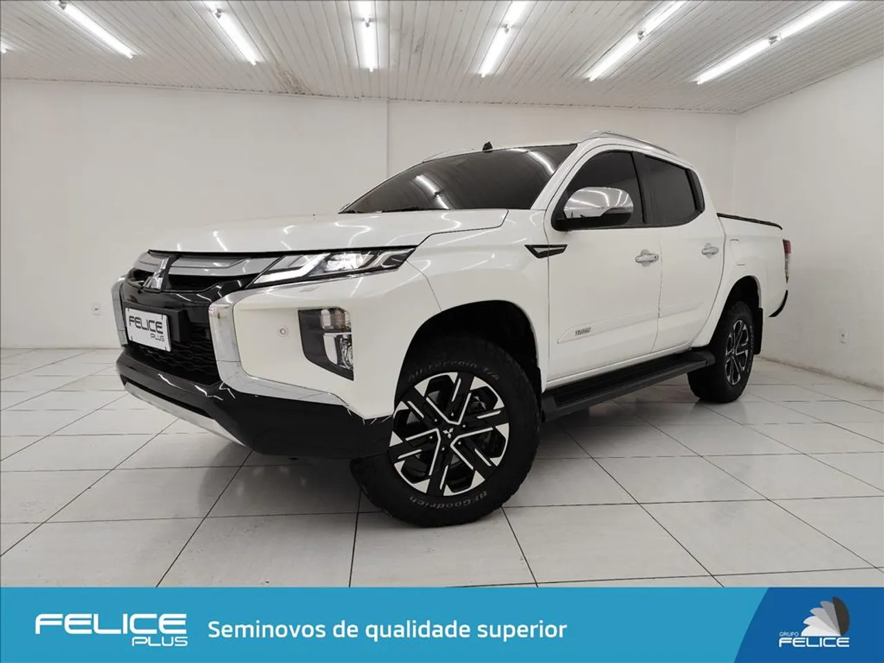 MITSUBISHI L200 TRITON 2.4 16V TURBO DIESEL SPORT HPE-S CD 4P 4X4 AUTOMÁTICO