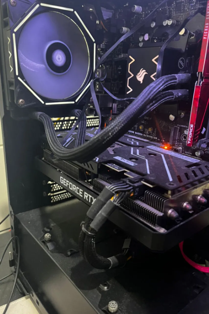 Computador Gamer - RTX 3060TI + RYZEN 5 5500 + 32gb ( COM MONITOR 240HZ)