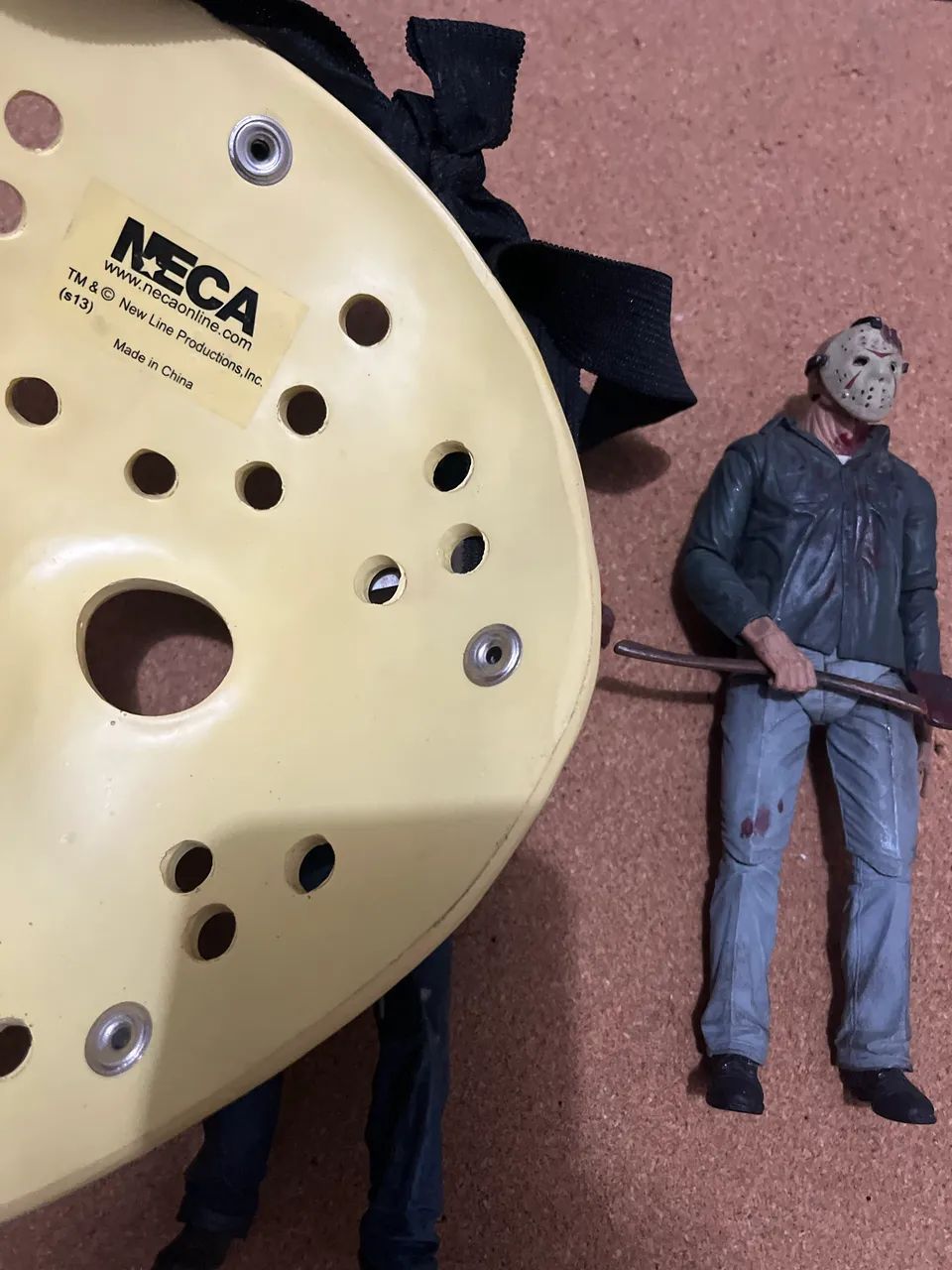 Sexta feira 13! NECA Friday the 13 Part 3 Jason Voorhees Máscara Prop Replica - Foto 3