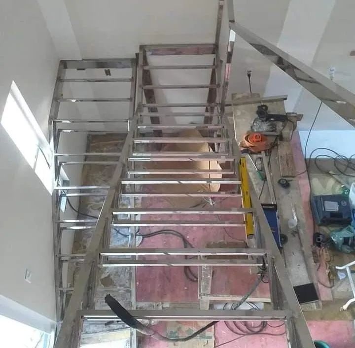Escada de Aço Inox para sua Casa