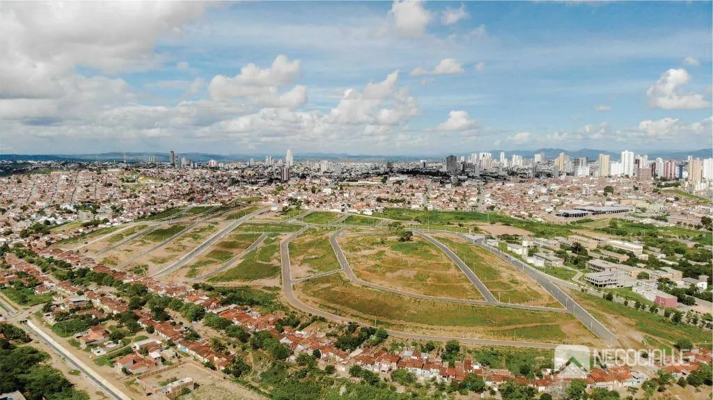 Terreno à venda, 294 m² por R$ 126.772,89 - Centro - Campina Grande/PB