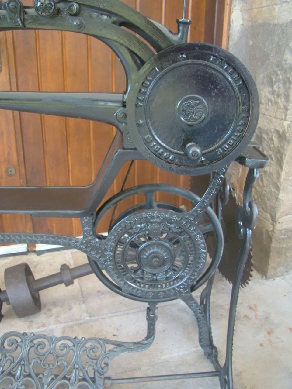 Máquina de costura Elastique antiga64292885334275121