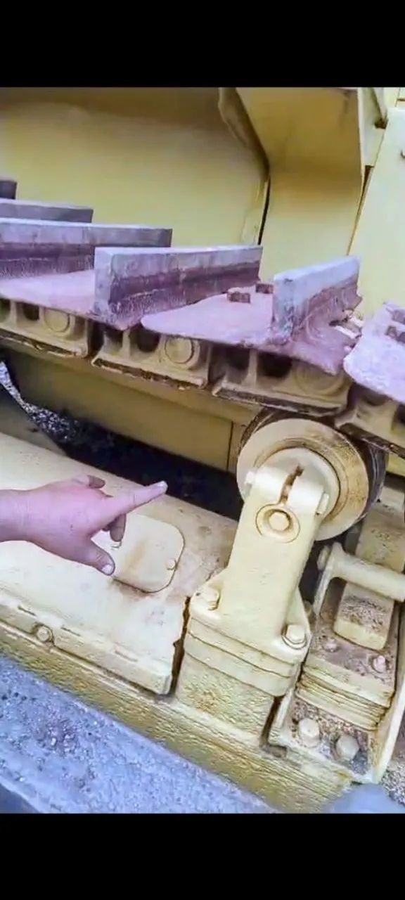 Trator de Esteira New Holland D170 - Foto 5