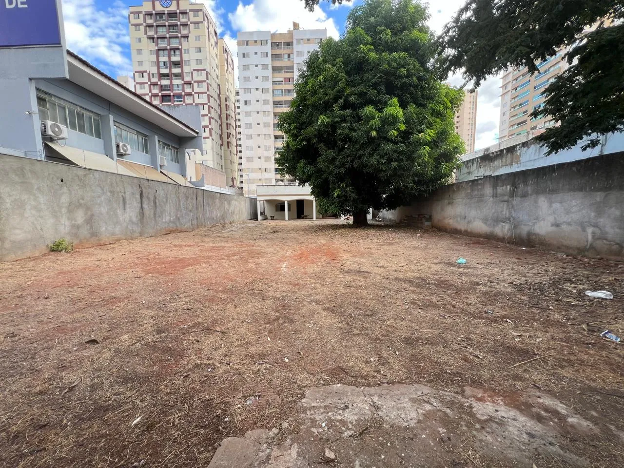 Casa Inacabada 250 m² - 3 quartos em Setor Bueno - Goiânia - GO