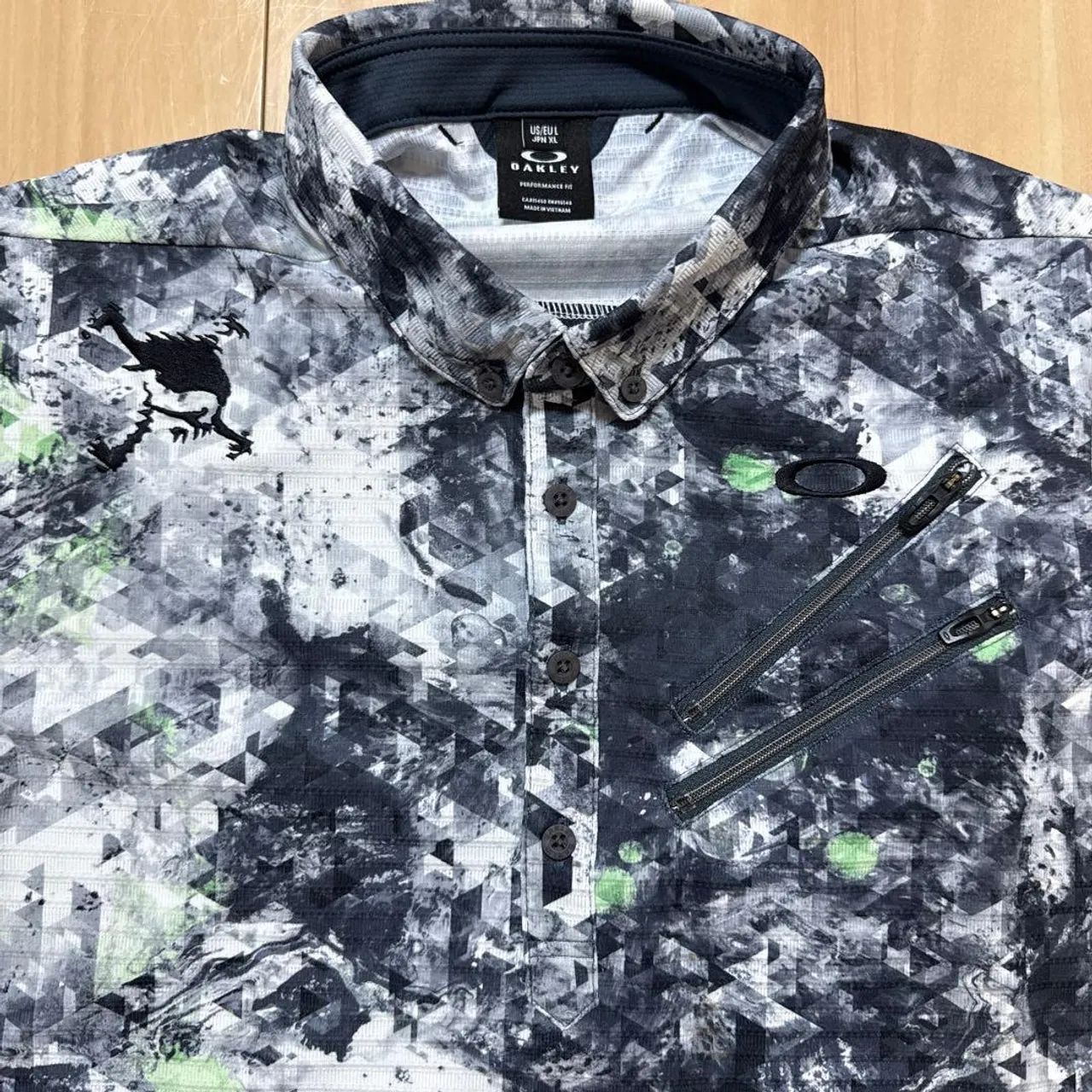 OAKLEY POLO SKULL TAMANHO XL 600$ - Roupas - Centro, Cidade