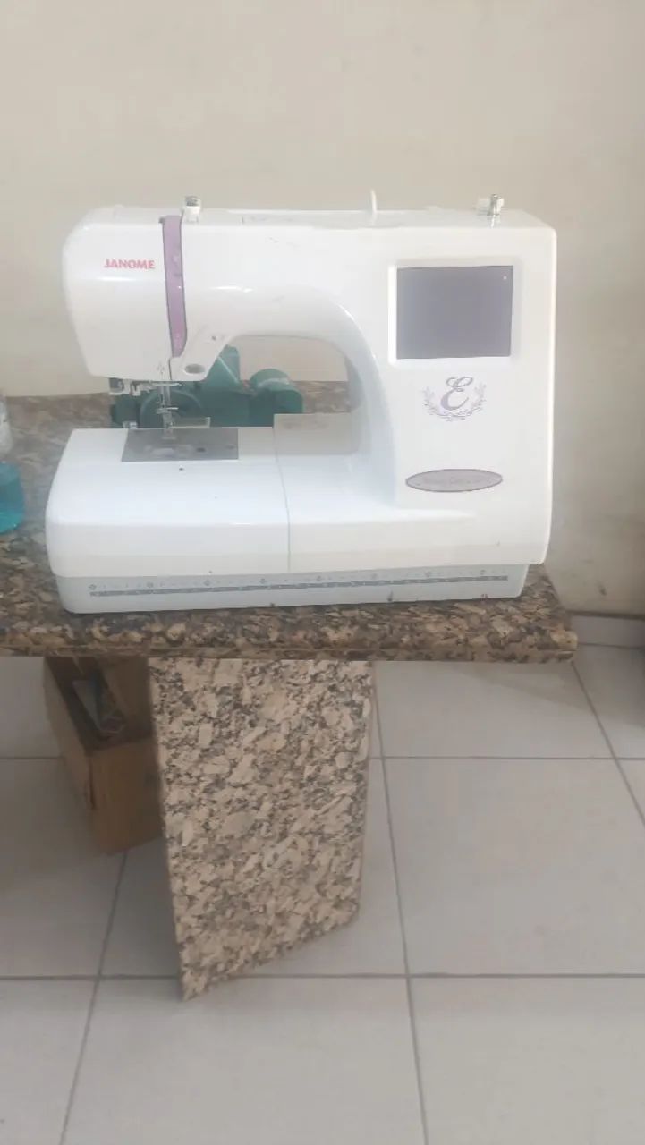 Máquina de bordar Janome 350E - Foto 3