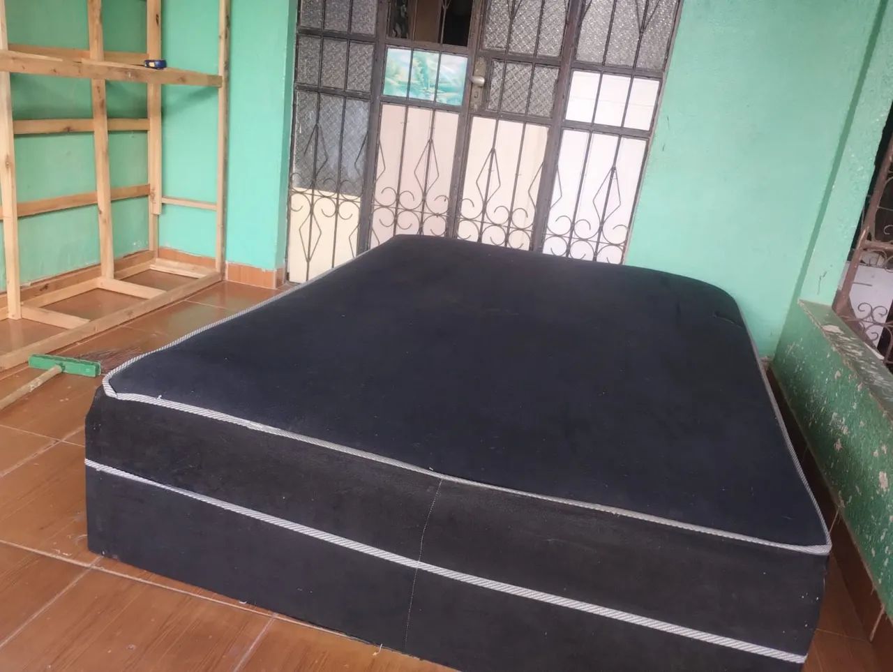 Cama Semi Nova Casal - Espuma (ENTREGA GRÁTIS) - Foto 2