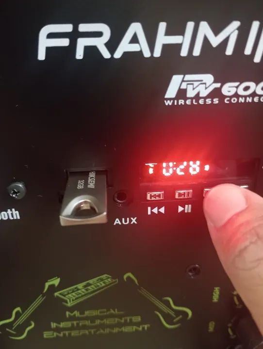 Pen Drive Musical com vários estilos - Foto 4