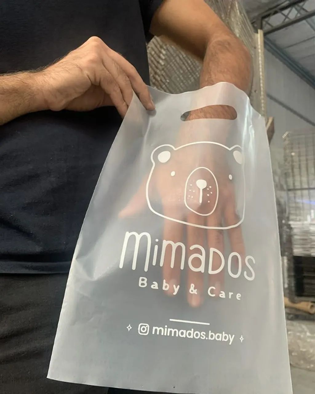 Sacolas personalizada com a logomarca mínimo 250 unidades  - Foto 2