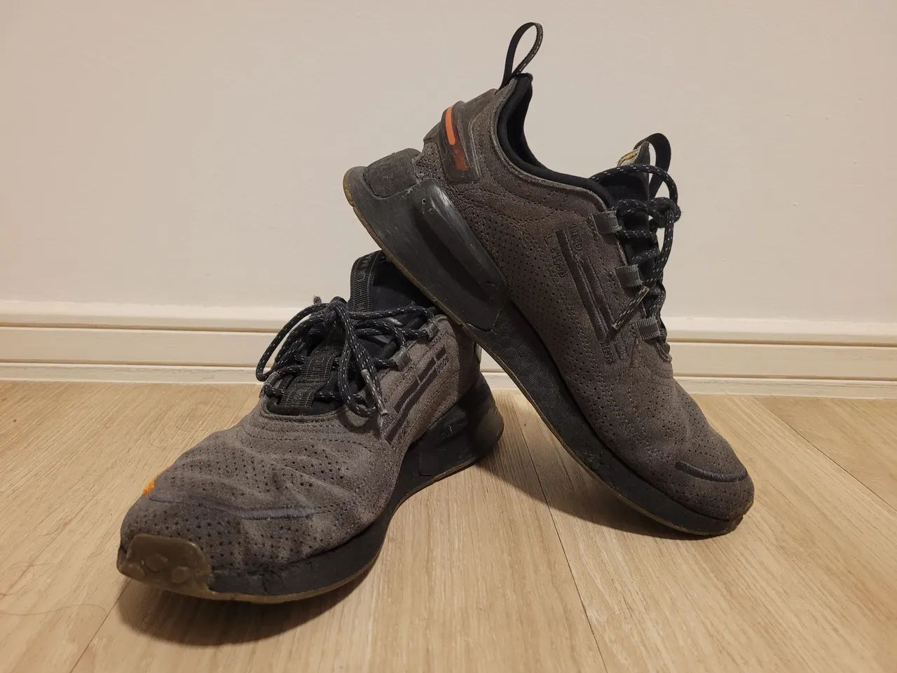 Tênis Adidas NMD (Tamanho 40) - Foto 3