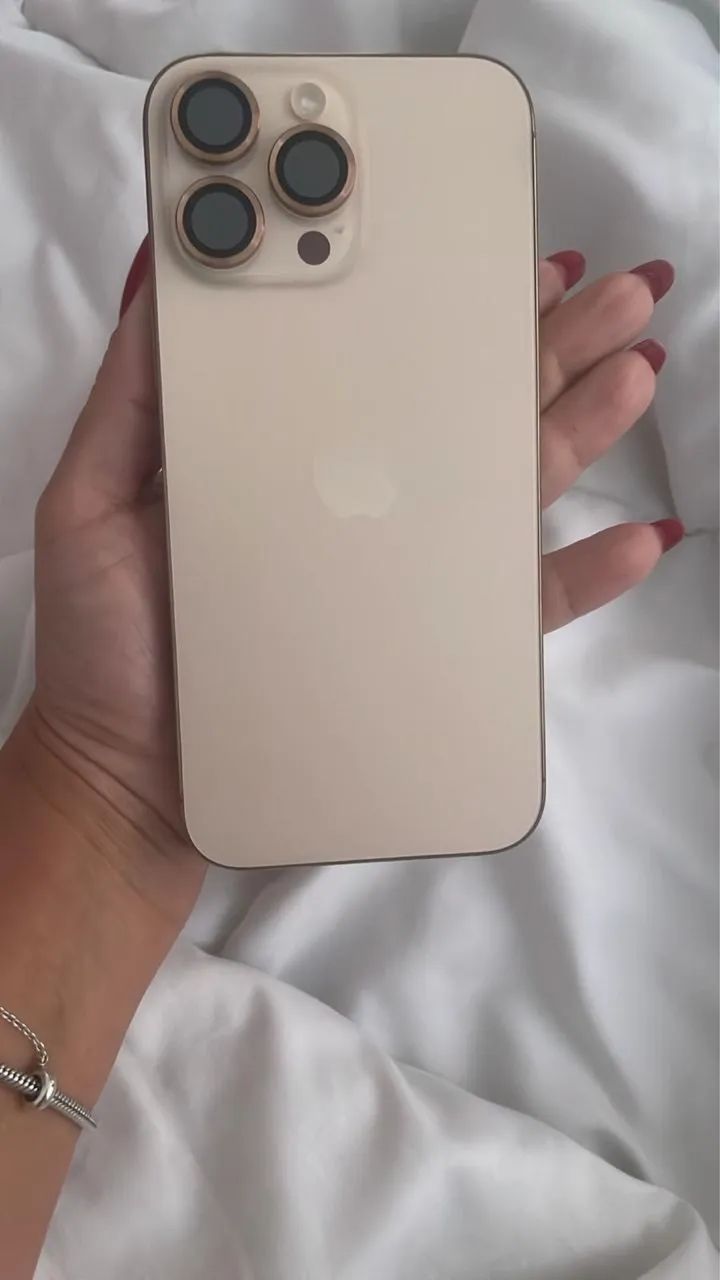 iPhone 16 Pro Max - Foto 4